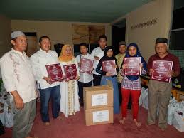 Dermawan Asal Jakarta Sumbang Al Qur An Braille Untuk Tuna Netra Binaan Yayasan Tabungan Surga Tabungan Quran Tuna