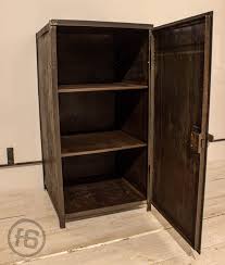 463,40 zł do 1 203,96 zł. Genieteter Werkstattschrank Aus Stahlblech Flat Six Selected Antiques