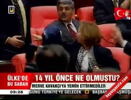 Mehmet bekaroğlu, hayatının insan hakları mücadelesi ile geçtiğini, herkesi savunduğunu ifade ederek, 1999'da bir savcı milletvekili merve kavakçı'nın evini bastı. Meclis Te 14 Yil Once Merve Kavakci Ya Yemin Ettirmediler