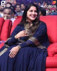 News about tamil actor thalapathy vijay. Actor Vijay Universe On Twitter Thalapathyvijay Wife Sangeethavijay At Wonderwomenawards Https T Co Onsaqqe4go
