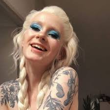 Ella Deane (@ella.f.r.deane)