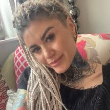 Lisa Edwards-Taylor (@le77edwards)