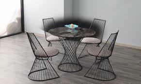 Kompakt tasarımları ve minimalist çizgileriyle evinizin kalbine yepyeni bir soluk getirecek mutfak masaları, kelebek farkıyla sizlerle. Kayla Mutfak Masa Takimi Desen Sandalye Modelleri Fiyatlari Tarz Mobilya