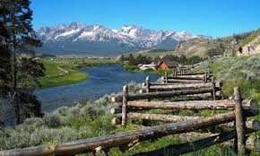 Salmon River Stanley Idaho In 2019 Sawtooth Mountains