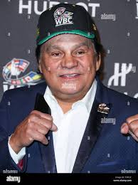 Roberto duran hi-res stock photography and images