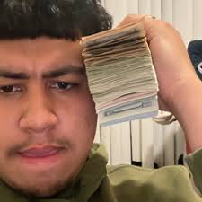 Stream Yellow44 music