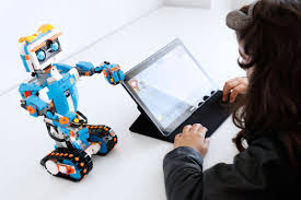 Por eso hoy hemos seleccionado juegos educativos para niños de infantil ¡caseros!, para que podáis entretener y estimular a los pequeñines de la casa con actividades educativas pensadas. 15 Juegos Stem Para Aprender Jugando Creciendo Con Montessori