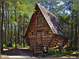 Das Hexenhaus In Den Russischen Waldern Hexenhaus Ungewohnliche Hauser Haus