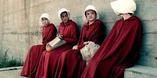 La série la servante ecarlate est de retour pour une saison 2 ! The Handmaid S Tale Le Resume De La Saison 2 De La Servante Ecarlate Marie Claire