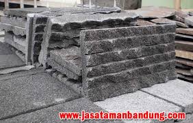 Penerapan desain batu alam untuk eksterior rumah. Batu Candi Hias Untuk Dekorasi Taman Halaman Rumah Jasa Taman Bandung Tukang Taman Di Bandung Jasa Kolam Ikan