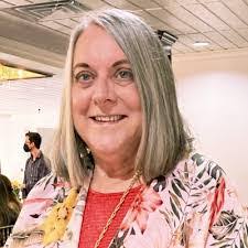 Mona Rigdon's Instagram, Twitter & Facebook