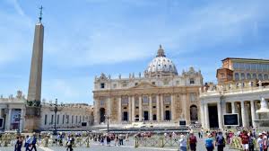 Pietro e un furnicar de oameni, veniţi din toate colţurile lumii: Roma Zilele 3 Èi 4 Vatican Basilica Èi PiaÈa Sfantul Petru Muzeele Vaticanului PiaÈa De Flori