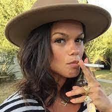 Julienne Waters's Instagram, Twitter & Facebook