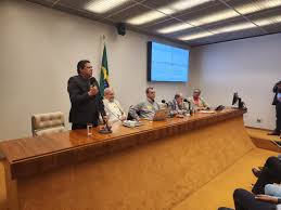 Voz do Trabalhador – Reunião inicia organização de plenária nacional em defesa do trabalho portuário