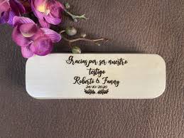 Todos nuestros productos los podemos personalizar a tu gusto marcando en ellos frases, logos y. Boligrafo Para Testigos De Boda Personalizado Las Cosas De Nane