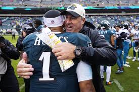 Doug Pederson get standing O, tough loss in Philly return | AP News