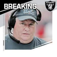 Chip Kelly leaving the Ducks to coach the Eagles