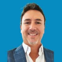 100+ perfiles de «Runco»