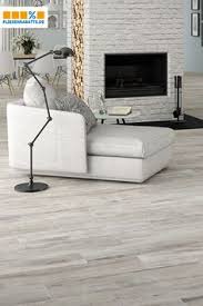 Der strapazierfähige bodenbelag ist preisgünstig und gut verfügbar. 170 Fliesen In Holzoptik Ideen Holzoptik Fliesen Fliesen Holzoptik