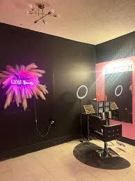 Max- Mo's Social & Event...