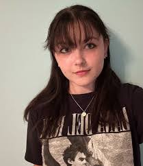 Ellen Jaramillo's Instagram, Twitter & Facebook