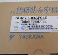 1PCS New Yaskawa servo motor SGM7J-04AFC6E