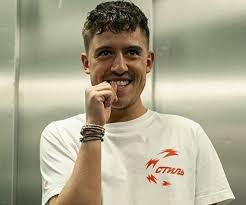 He collaborated with fellow rapper ronnie flex to produce the number one single drank & drugs and the number one album wop!. Lil Kleine Jorik Scholten Bio Facts Family Life Of Dutch Rapper