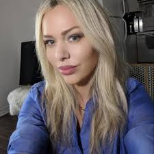 Julia Bales (@jules.xoxoxoxo) • Instagram photos and videos