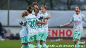 Detailed info include goals scored, top scorers, over 2.5, fts, btts, corners, clean sheets. Frauen Bundesliga Fc Bayern Holt Herbstmeisterschaft Sport Dw 16 12 2020
