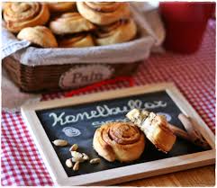 La ricetta è semplicissima e si presta particolarmente bene a una versione vegana. Kanelbullar Girelle Alla Cannella Svedesi Swedish Cinnamon Buns Crumpets Co