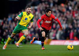 Shinji Kagawa Of Manchester United Against Robert Snodgrass Of Norwich City Manchester United Video Manchester United Norwich City