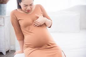 Durerile stomacale și abdominale pot fi normale în timpul sarcinii sau semnalează un avort spontan sau o complicație. Arsurile La Stomac In SarcinÄ 10 Sfaturi Pentru A Le Trata