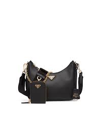 Субару нацуки до недавних пор жил обычной жизнью: Prada Re Edition 2005 Saffiano Leather Bag Prada