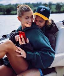 È stata la prima casa che hanno acquistato, il loro primo nido d'amore acquistato a beverly hills: Justin Bieber E Hailey Baldwin I Bei Progetti Dei Biebers Prima Delle Seconde Nozze Amica