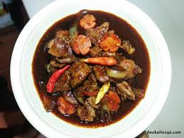 Masukkan semua bahan dalam periuk. Resepi Daging Masak Kicap Berkuah