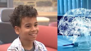 Niño prodigio de Estados Unidos que tiene 9 años y estudia neurociencias en  la universidad: 'Quiero ser neurocirujano'