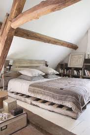 This one is really good, and tells you exactly how to turn cheap or free pallets into platform diy bed frames. Pin On Vos Mentions J Aime Sur Pinterest