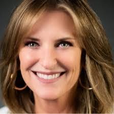 Sandra Ezzo's Instagram, Twitter & Facebook