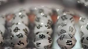 Die ziehungen für 6aus49 findet jeden samstag um 19:25 uhr statt. Lotto Ziehung Am Samstag 5 April Lotto Am Samstag Diese Lottozahlen Bescheren Dem Gewinner 4 Millionen Euro Augsburger Allgemeine