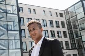 Job 5:9 / tweets are. Praxis Portrait David Nicolas Doring Lensing Media Business Academy Ruhr