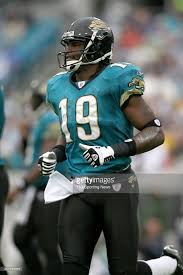 Ernest Wilford Of The Jacksonville Jaguars Runs On To The Field Jacksonville Jaguars Jacksonville Jags Jaguars