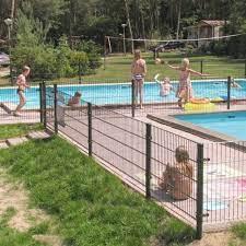 zwembad bij camping camping zwembad omheining