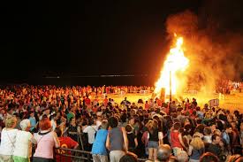 Marking the start of the summer for andalucians, it's celebrated across the region with… one big party. Murcia Today Span Style Color 780948 Archived Span La Noche De San Juan 23rd June A Night Of Fire And Ritual