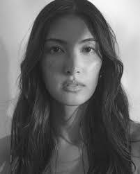 Lauren Naylor's Instagram, Twitter & Facebook