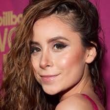 67,904 likes · 5,398 talking about this. Biografia De Cami Edad Estatura Pack Novios Fortuna Cantante Laletrade Biografias Musica Y Letras