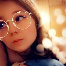 Autumn Estep's Instagram, Twitter & Facebook