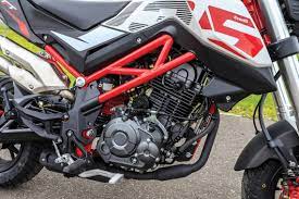 The lights are the latest in technology with led low beam projectors, led high beam reflector and led tail lights. Benelli Tnt 135 Review Practical Motoring