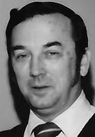 Kenneth Currier's Instagram, Twitter & Facebook