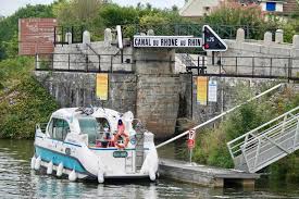 Les habitants de cette ville s'appellent les montcelliens et montcelliennes. Nevers To Montceau Les Mines Bye Bye Loire Pedals And Puffins