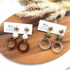 ボンボン アクリルフープピアス 2020 ハンドメイド ピアス デザイン レジン アクセサリー ピアス ピアス